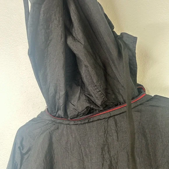 Vtg Umbro Windbreaker Half Zip Pullover With Zip In Hood Size XL - Picture 8 of 11